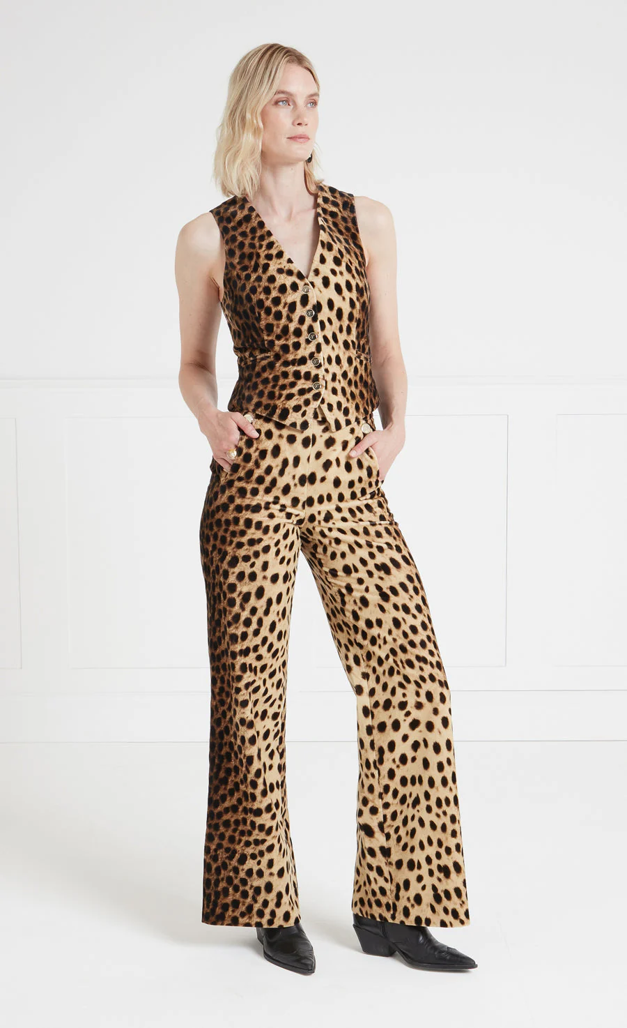 Nemera Velvet Waistcoat - Leopard Print - Image 4